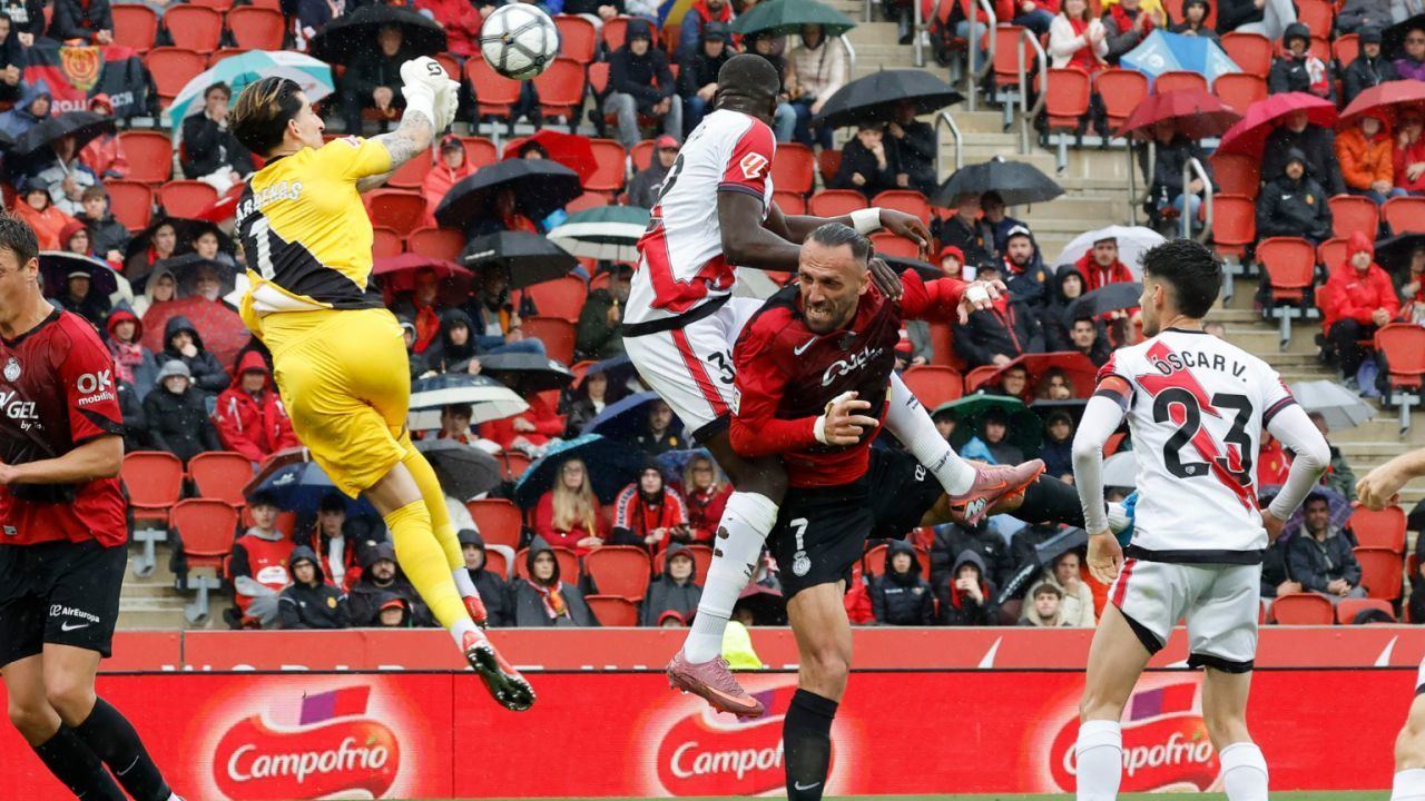 LaLiga. El Mallorca aprovecha la resaca del Rayo para salir del hoyo