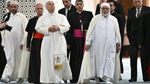 El Papa visita la Gran Mezquita de Argel y hace un llamamiento al respeto mutuo