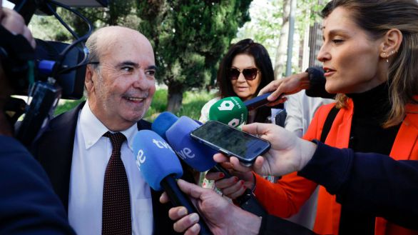 Zarrías reconoce que pagó 16.000 euros a Leire Díez para que investigara si Villarejo estaba tras los ERE