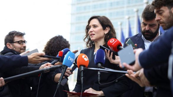 Ayuso solicitará medidas cautelares por la regularización masiva y 