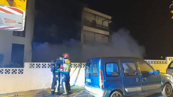 Una mujer fallecida y siete afectados, tres de ellos críticos, en un incendio en Tenerife