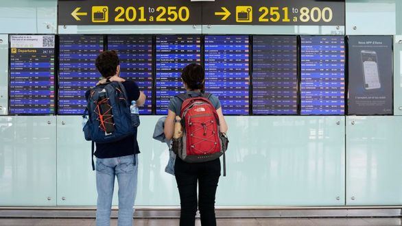 Adiós al aeropuerto de Santiago durante 35 días: estas son las claves del cierre