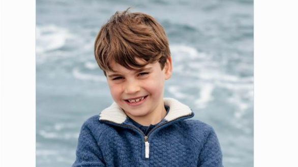 Los príncipes de Gales difunden una foto de su hijo menor Luis en su octavo cumpleaños