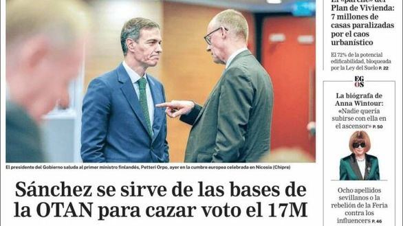 Las portadas de los periódicos de este sábado, 25 de abril
