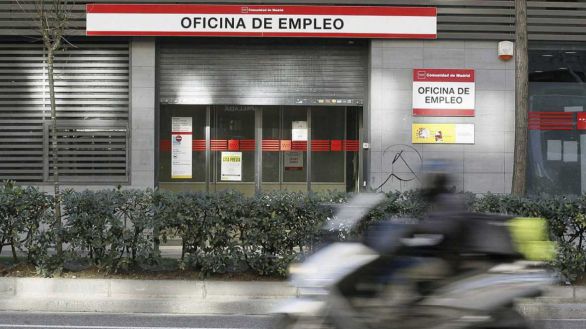 El paro sube en 231.500 personas hasta marzo, su mayor alza desde 2013, y se destruyen 170.300 empleos