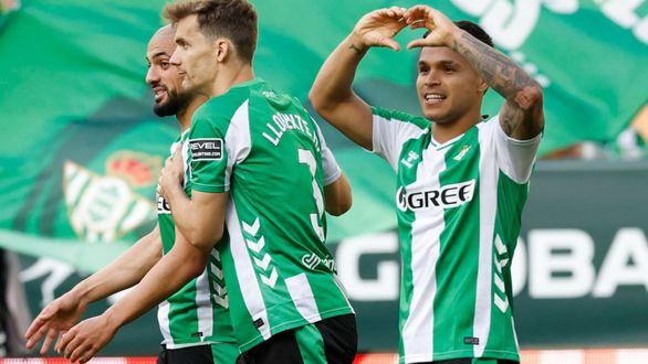 LaLiga. El Betis afianza la quinta plaza y hunde a un Oviedo más cerca de Segunda