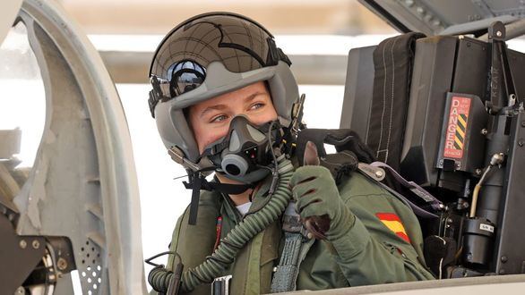 La Princesa Leonor vuela en un caza F-5 del Ejército del Aire