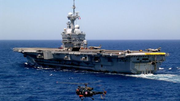 Francia envía su portaviones nuclear al estrecho de Ormuz para preparar una operación defensiva