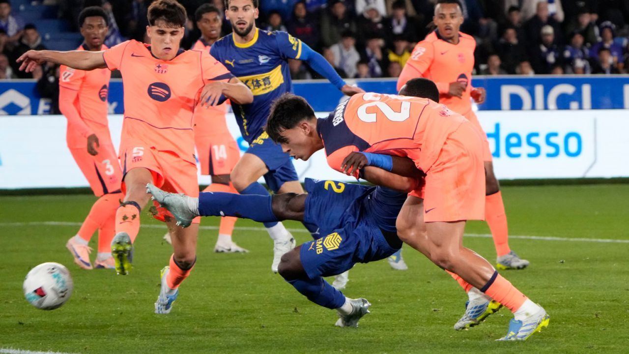 LaLiga. El Alavés encuentra vida en la resaca del Barcelona