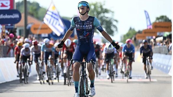 Giro Italia. La perla Segaert soprende a los gigantes en Novi Ligure