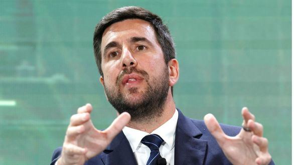 ¿Quién es Enrique Riquelme, el rival de Florentino Pérez por la presidencia del Madrid?