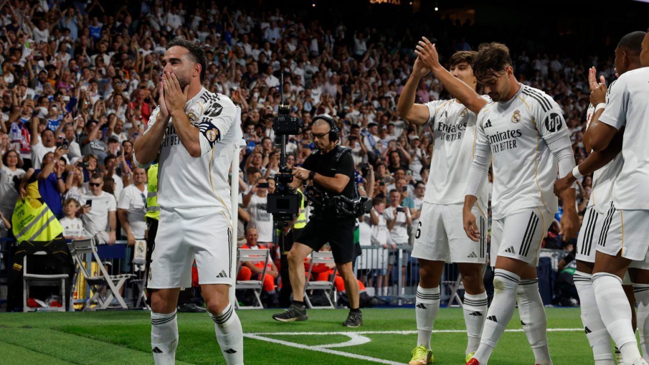 Carvajal se despide del Madrid con un discurso emocionante en un Bernabéu entregado