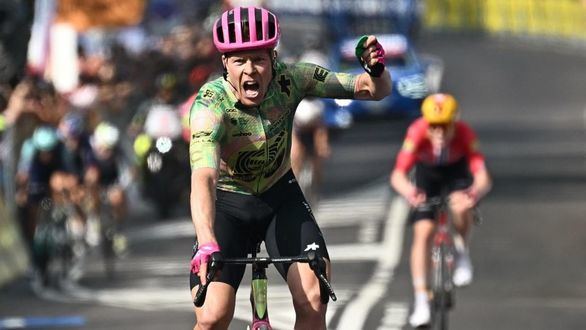 Giro Italia. Valgren le arrebata al Movistar Team su victoria