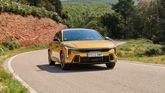 Kia desafía la moda SUV con el K4: más espacio, tecnología y motores híbridos para salvar al compacto