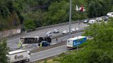 Mueren cinco policías forales en un accidente en Elgoibar entre un camión y una furgoneta