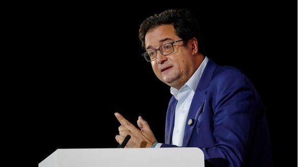 López arremete contra la Justicia en un acto con García Ortiz: 