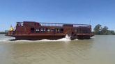 El Real Fernando, réplica del primer barco de vapor de España, llega a Sevilla