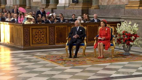 Los Reyes de Suecia celebran sus bodas de oro con una misa, un desfile, conciertos y en barca