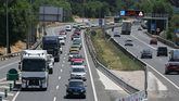 Nueve heridos, dos de ellos graves, al colisionar un autobús y cuatro coches en Tarragona