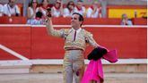 Muchas orejas y mucha bravura pero solo Juan Ortega hace el buen toreo en Pamplona