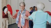 La Fundación 'la Caixa' impulsa planes contra la soledad y el calor para personas mayores