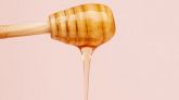 En las industrias farmacéutica y cosmética, la miel es bien conocida por sus propiedades antioxidantes, antimicrobianas, antiinflamatorias y cicatrizantes. Foto: magnific