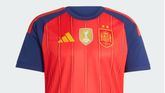 Sale a la venta la camiseta de la selección española con las dos estrellas