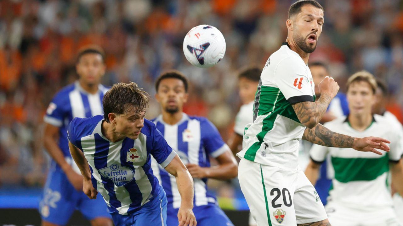 LaLiga. El Elche frustra al Dépor en su vuelta a Primera
