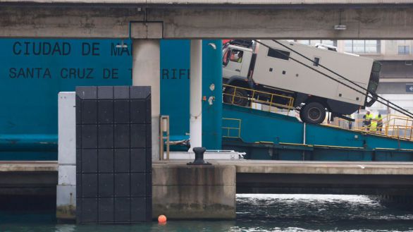 Mueren dos mujeres al caer su coche al mar en el puerto de Algeciras