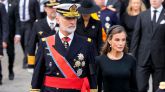 Los Reyes de España participan en el cortejo fúnebre de Harald V