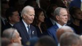 Los expresidentes Joe Biden y George W. Bush.