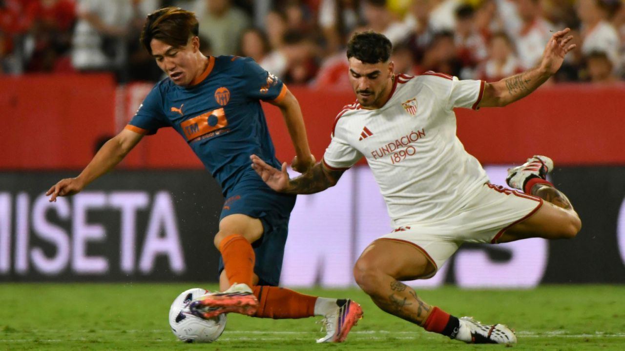 LaLiga. Un gol en el final propulsa al Sevilla y hunde aún más al Valencia