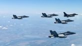 Imagen de archivo de cazas F-18
