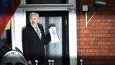 Assange irrumpe en la última semana de campaña en EEUU
