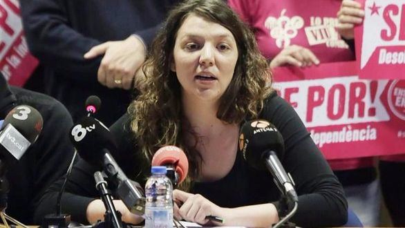 Detenida la alcaldesa de la CUP investigada por no retirar la estelada