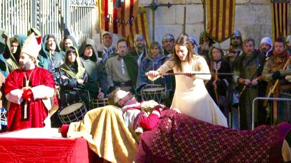 Luz, danza y pirotecnia en el inicio del VIII centenario de los Amantes de Teruel