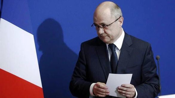 Un nuevo escándalo sacude Francia y acaba con el ministro del Interior
