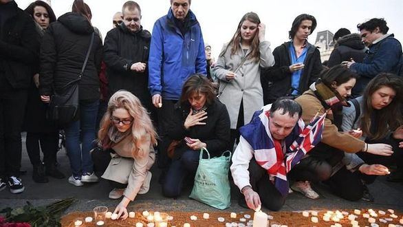 Emotivo homenaje en la mítica Trafalgar Square