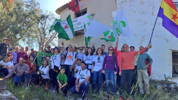 El SAT ocupa una finca en Jaén para pedir la libertad de Bódalo