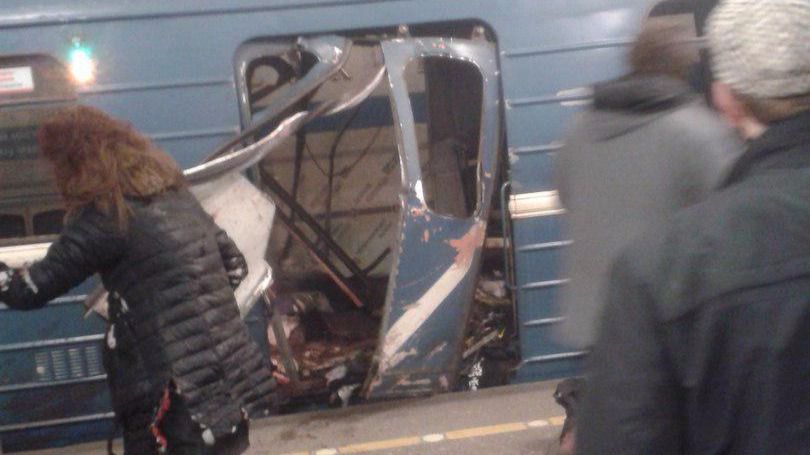 Al menos once muertos tras una explosión en el metro de San Petersburgo