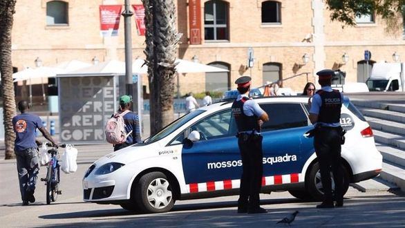 Detenida una joven de 19 años por su presunta vinculación con Daesh