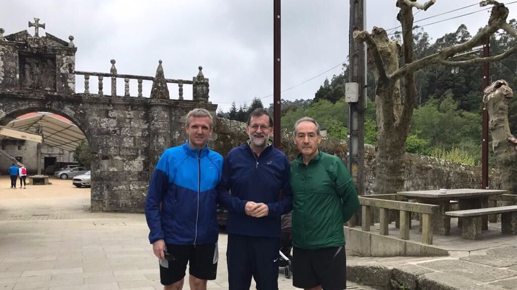 Los tuits del día. Así han sido las vacaciones de los políticos