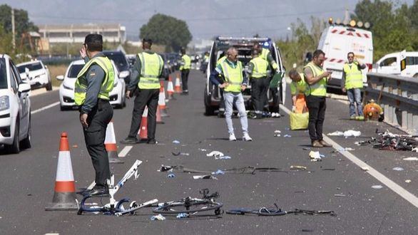 Dos ciclistas muertos al ser arrollados por un vehículo en Oliva