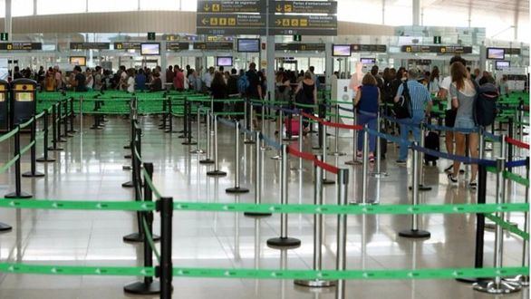 Tranquilidad en El Prat durante el tercer día de huelga