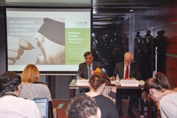 El COFM advierte de la venta ilegal de medicamentos en Internet