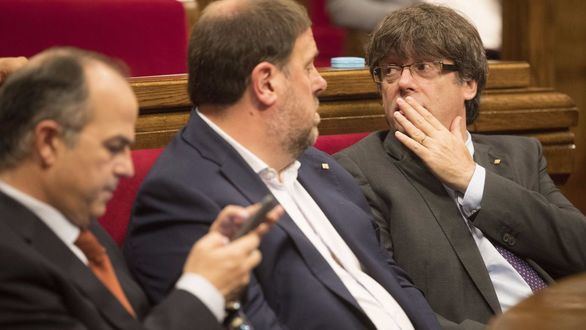 Adeslas retira la póliza de seguros a los diputados del Parlament por riesgo