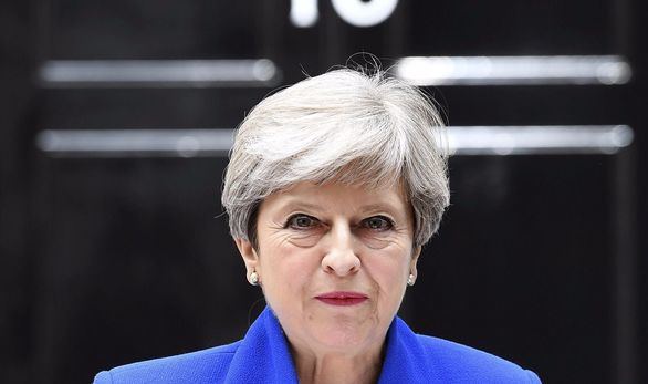 May asegura a Rajoy que no reconocerá la independencia