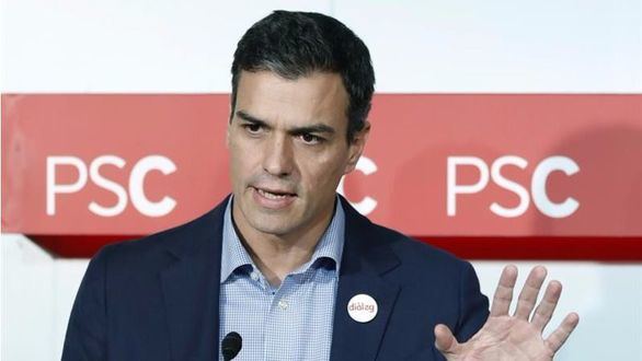 Sánchez opta por la Constitución y no "dar la espalda a España"