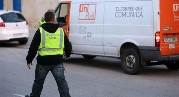 La Guardia Civil registra la sede de Unipost y detiene a su director