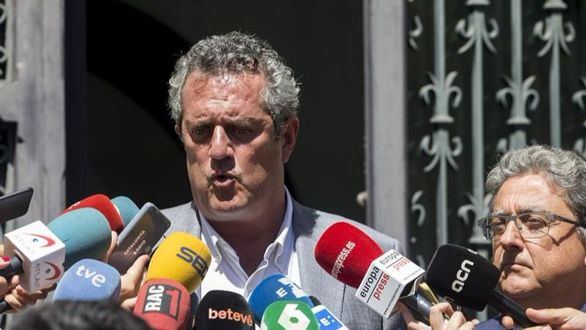 Joaquim Forn renuncia a su escaño en el Parlament para facilitar su salida de la cárcel